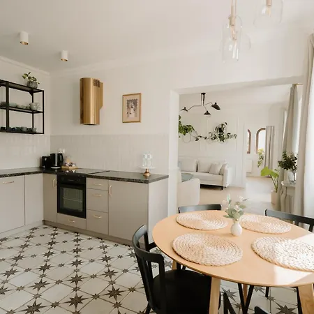 Apartamento Kollataja 23 *